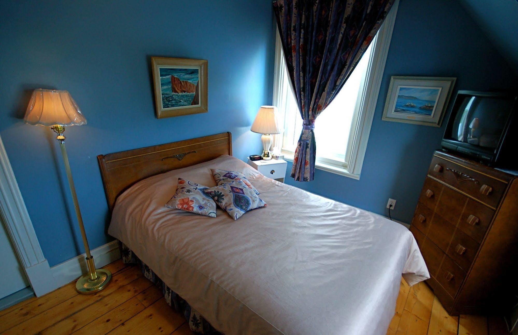 Hotel-Motel Fleur De Lys Perce Eksteriør bilde